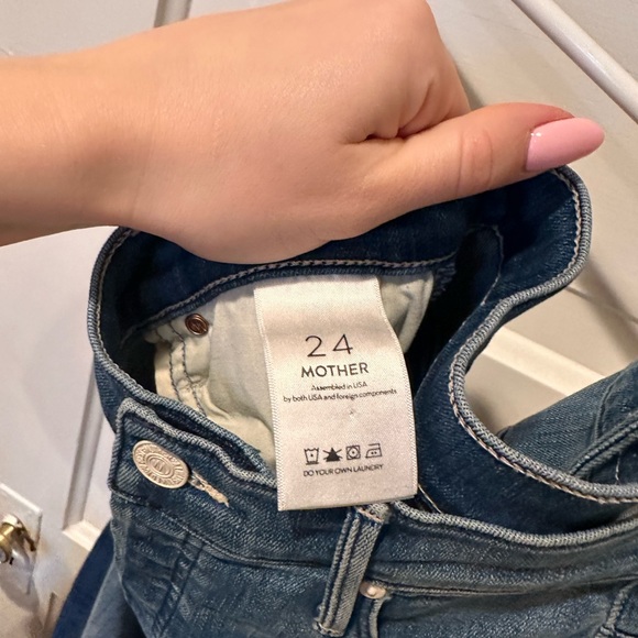 MOTHER Denim. Size 24. In Perfect Condition - Picture 6 of 6